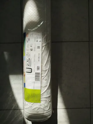 Revestimiento mural blanco pintable