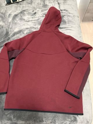 Chaqueta Nike Tech Fleece Roja