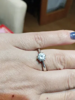 Anillo de plata solitario