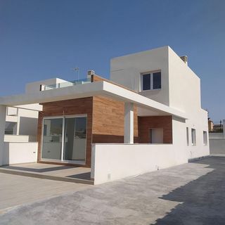 Chalet en venta en Nueva Torrevieja - Aguas Nuevas en Torrevieja