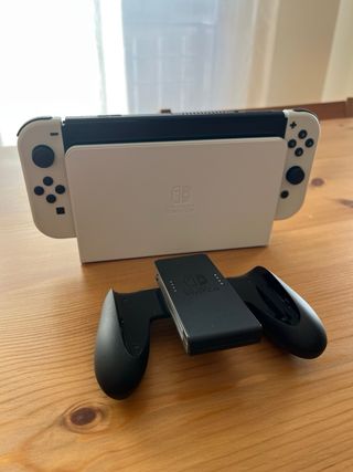 Nintendo Switch OLED Blanca en muy buen estado