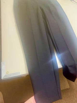 Pantalón Zara negro pinza y entallado