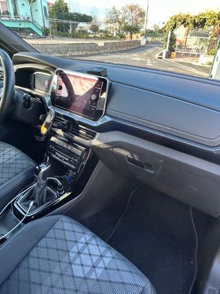 Volkswagen T-Cross R-Line 2024, 40000km