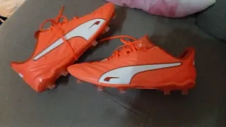 Scarpe da calcio Puma arancioni