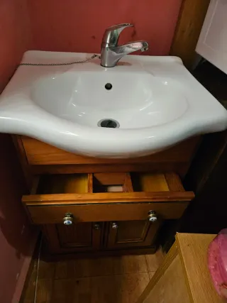 Mueble de baño madera y cerámica
