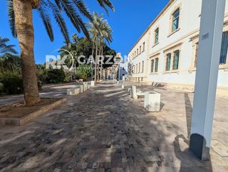 Piso en alquiler en Centro en Almería
