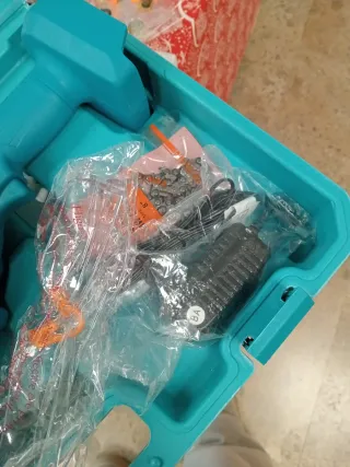 Mini motosierra eléctrica con maletín