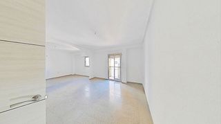 Piso en venta en Torrefiel en Valencia