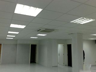 Local comercial en venta en Can Roca-Muntanyeta en Castelldefels