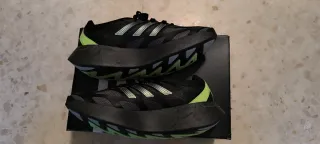 Zapatillas Adidas Negras y Verdes