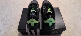 Zapatillas Adidas Negras y Verdes