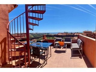 Piso en alquiler en Cabo Pino - Reserva de Marbella en Marbella