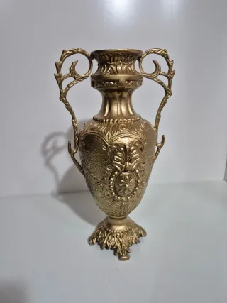 Jarrón de Bronce Dorado