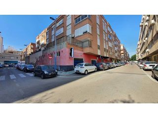 Local comercial en alquiler en Nueva Andalucía en Almería