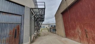 Nave industrial en venta en Torrelaguna