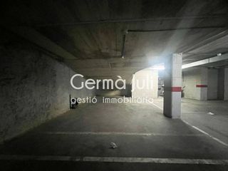 Garaje en venta en La Morera en Badalona