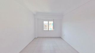 Piso en venta en Natzaret en Valencia