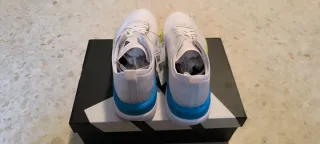 Zapatillas deportivas blancas