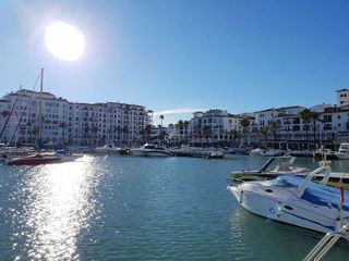 Estudio en venta en Puerto de la Duquesa en Manilva