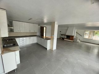 Chalet en venta en Peña de las Águilas en Elche