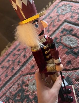 Schiaccianoci in legno decorativo