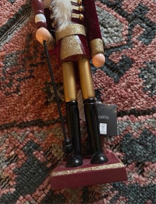 Schiaccianoci in legno decorativo