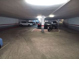 Garaje en venta en Centre en Badalona