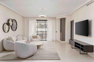 Piso en venta en Puerto Banús en Marbella