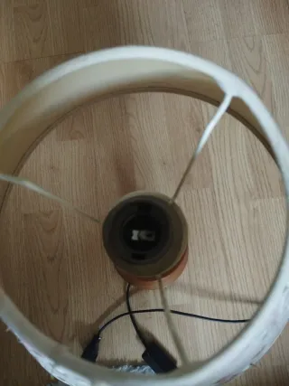 Lámpara juvenil tela y madera