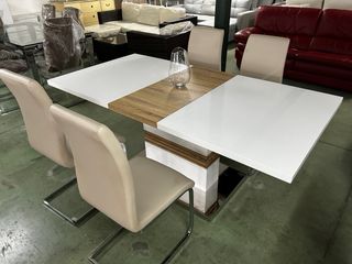 Mesa comedor extensible moderna y 4 sillas