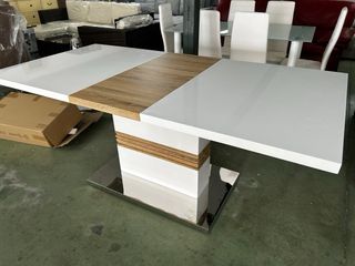 Mesa comedor extensible moderna y 4 sillas
