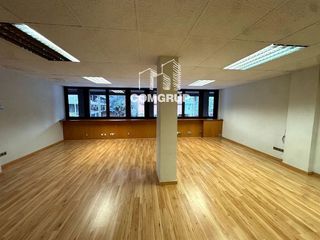 Oficina en alquiler en Vila de Gràcia en Barcelona