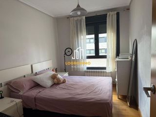 Piso en venta en Portillejo - Valdegastea en Logroño