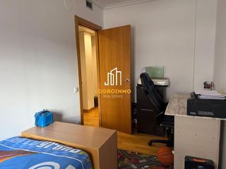 Piso en venta en Portillejo - Valdegastea en Logroño