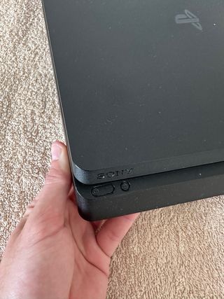 PS4 Slim 500GB Negra + 2 mandos + 7 Juegos