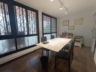 Local comercial en alquiler en Pubilla Cases en Hospitalet de Llobregat, L´