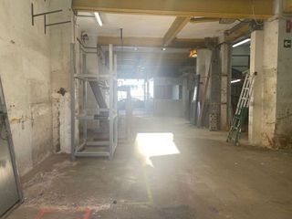 Local comercial en venta en Fondo en Santa Coloma de Gramanet