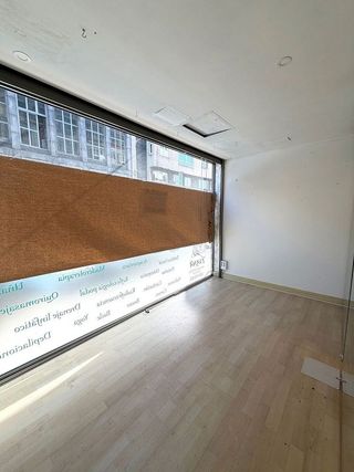 Local comercial en alquiler en Cuatro Caminos - Plaza de la Cubela en Coruña (A)