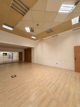 Local comercial en alquiler en Cuatro Caminos - Plaza de la Cubela en Coruña (A)