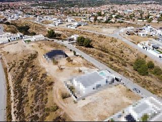 Terreno en venta en Zubia (La)