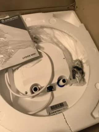 Termo eléctrico Ariston Lydos WiFi 80L