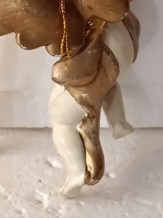 Angelo vintage con strumento musicale