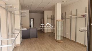 Local comercial en alquiler en Lucena