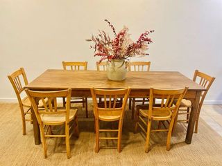 Antigua mesa de comedor