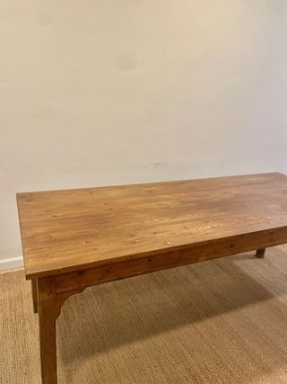 Antigua mesa de comedor