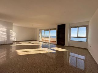 Piso en alquiler en El Candado - El Palo en Málaga