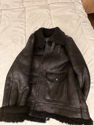 Chaqueta Levi's borrego negra