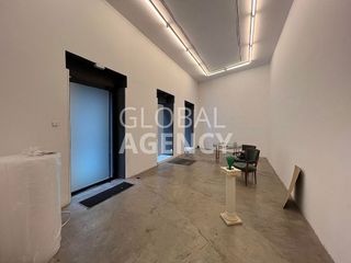 Local comercial en alquiler en Cortes - Huertas en Madrid