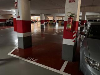 Garaje en venta en La Salut - Lloreda en Badalona