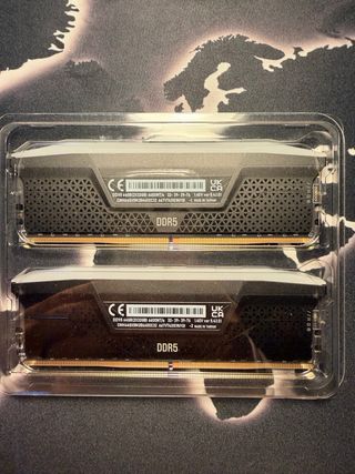 Corsair Vengeance RGB DDR5 64GB (2x32) 6600 CL32